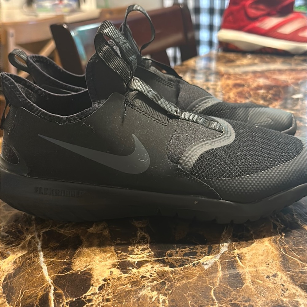 Boys Nike 7Y Flex Runners